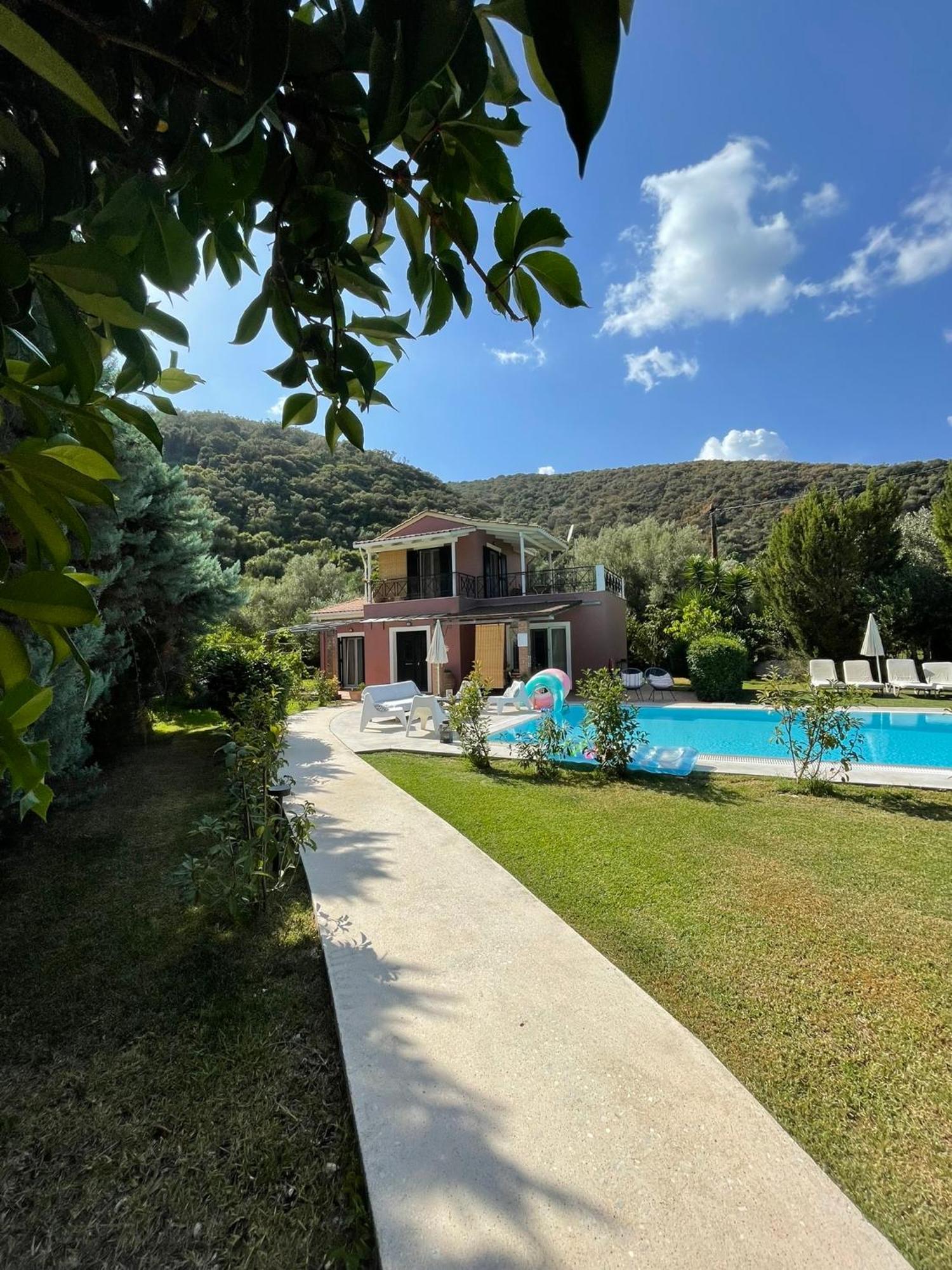 Gialos Villas 1-2 With A Private Pool 미크로스 지알로스 외부 사진